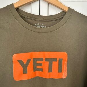 YETI Men’s Size M Long Sleeve Crew Neck Tee